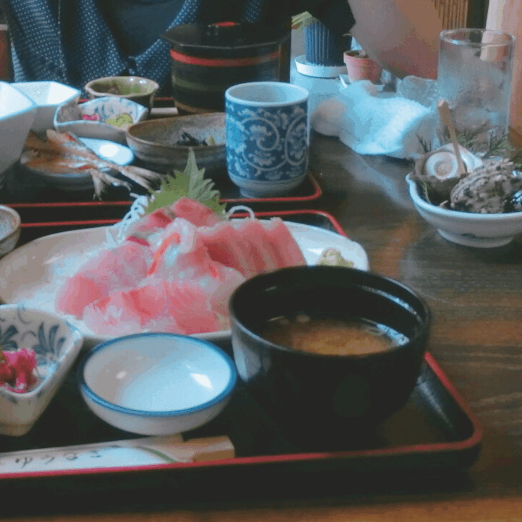 食事処ゆうなぎでご飯