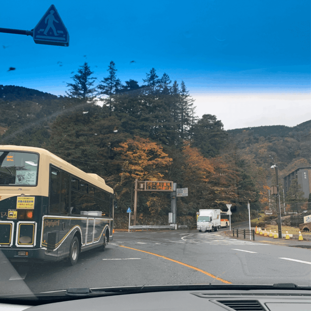 ユネッサンの横!県道734号 大涌谷小涌谷線へ