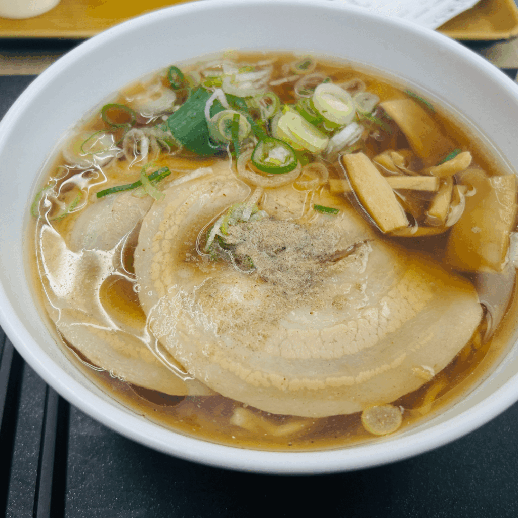 海老名サービスエリアでラーメン