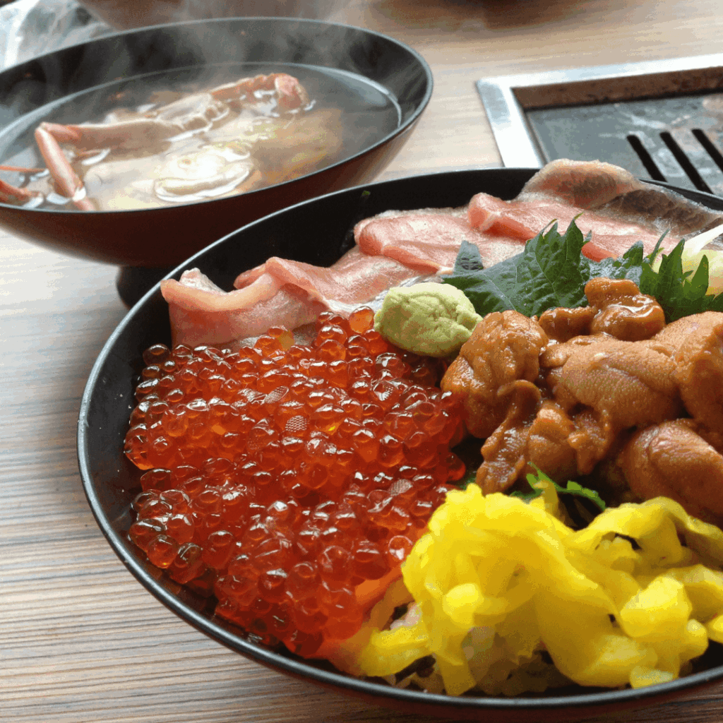 海鮮丼と蟹のお味噌汁！