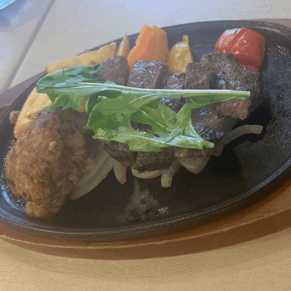 常陸牛のステーキとハンバーグ！