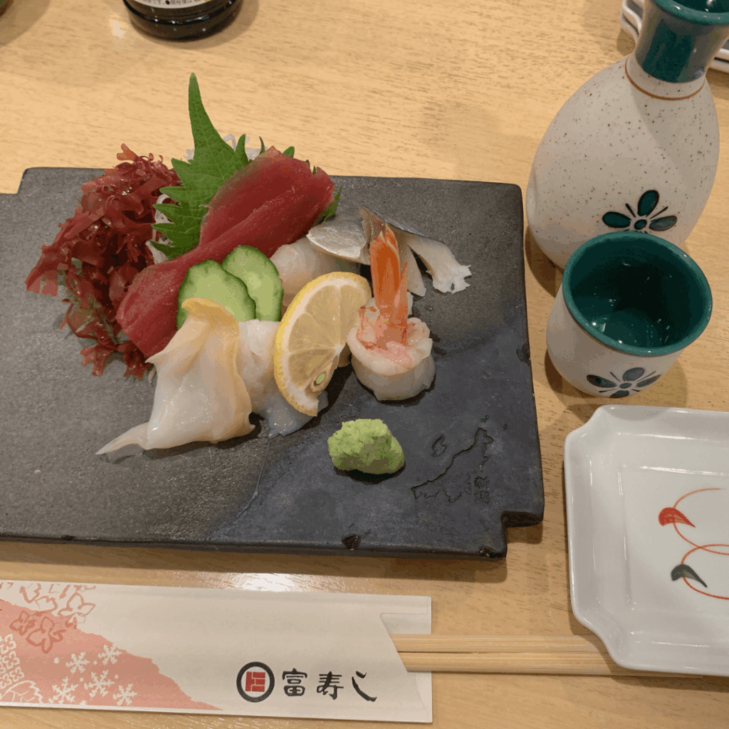 日本酒とお刺身にしました！