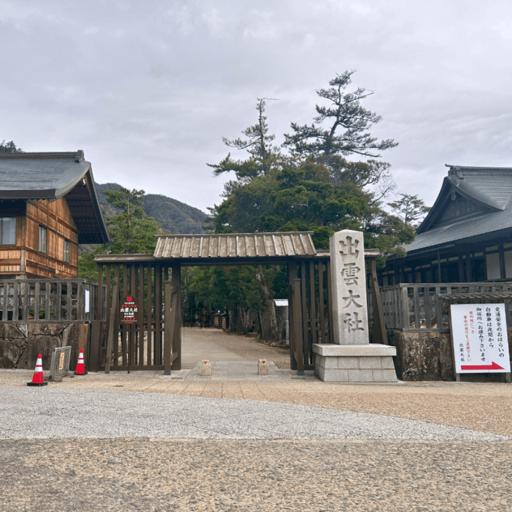 神楽殿側の通り道