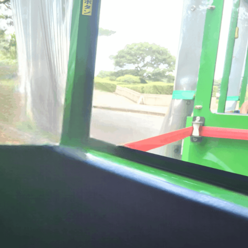 シーサイドトレインの中です