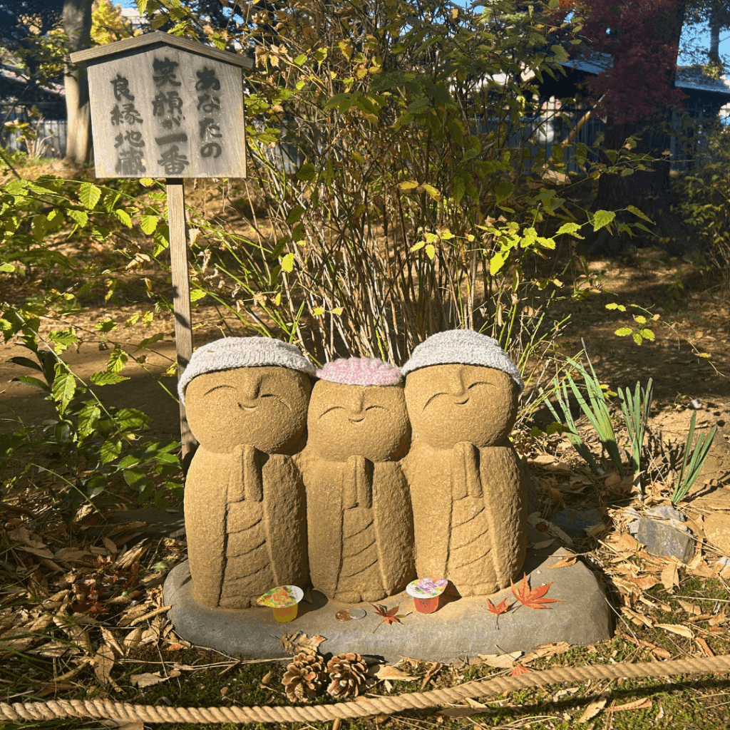 穏やかな表情のお地蔵さま